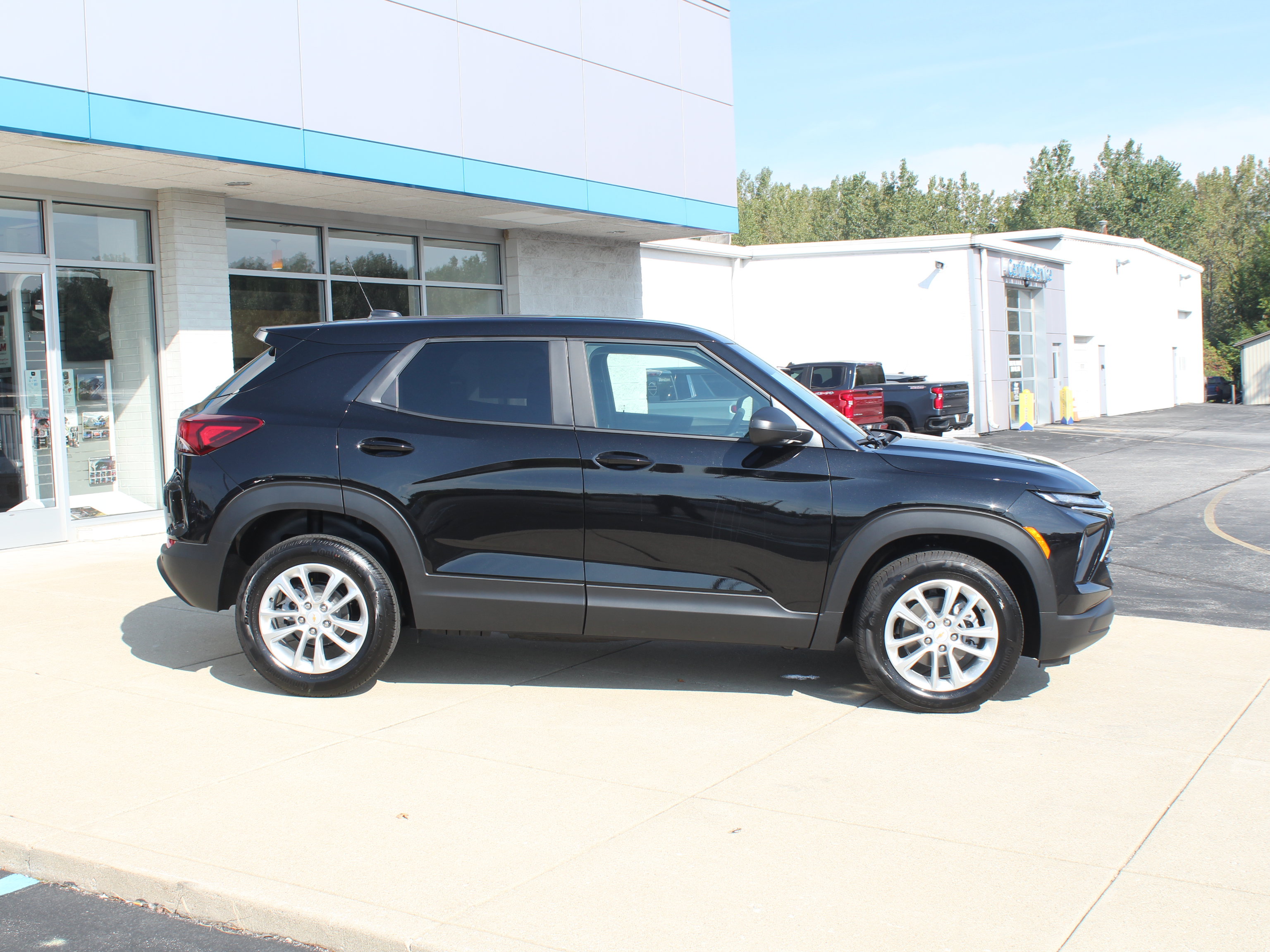 New 2026 Chevrolet TrailBlazer LS w/ LS Convenience Package AWD/4WD image 5