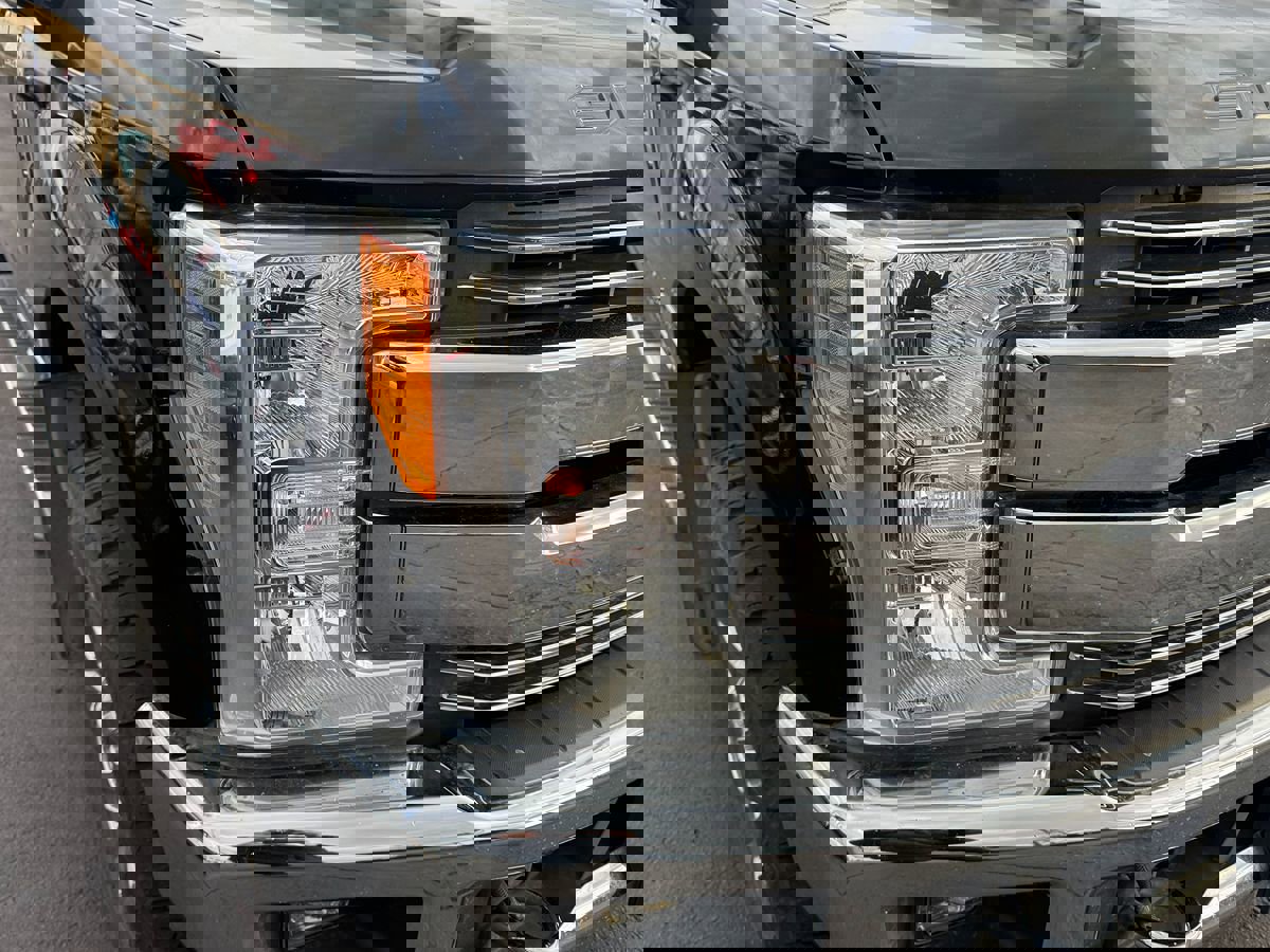 Used 2017 Ford F350 Lariat w/ Lariat Ultimate Package image 2