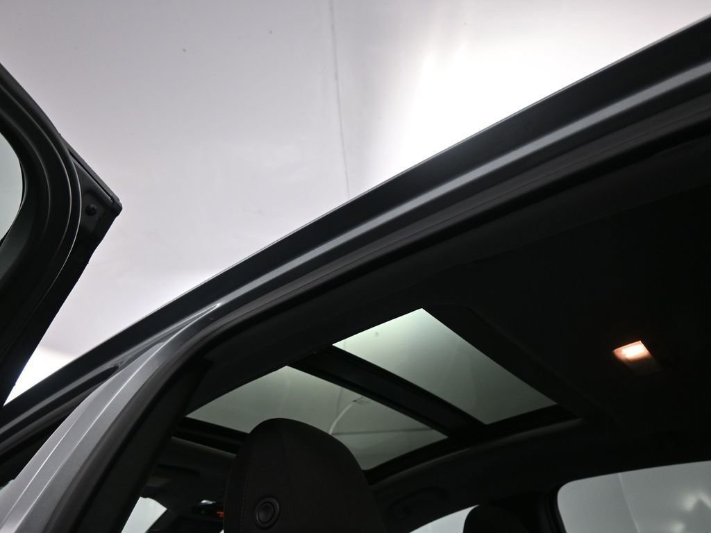 Used 2023 Chevrolet Malibu LT image 18