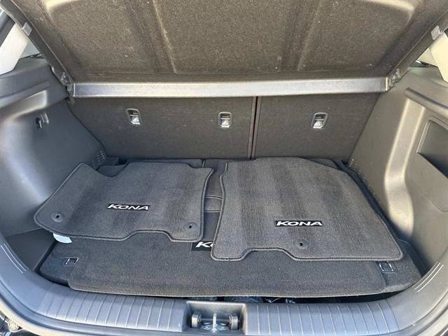 Used 2023 Hyundai Kona SE w/ Cargo Package FWD image 7