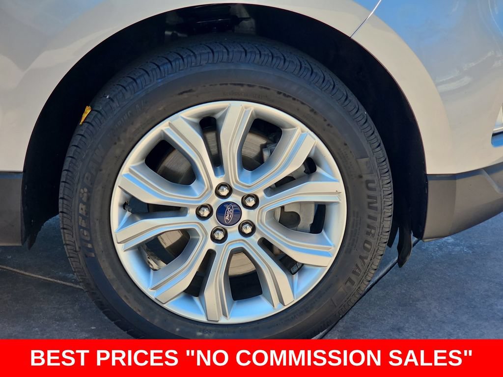 Used 2022 Ford Edge Titanium w/ Equipment Group 301A AWD/4WD image 40