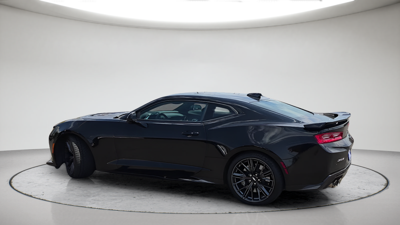 Used 2018 Chevrolet Camaro ZL1 RWD image 10