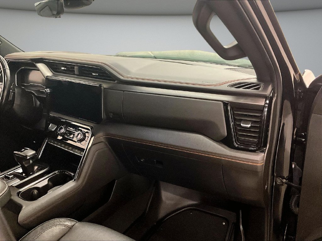 Used 2024 GMC Sierra 1500 AT4 w/ Technology Package AWD/4WD image 27