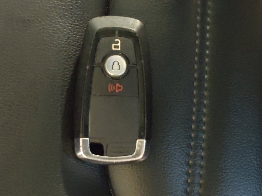 Used 2023 Ford Edge SEL image 32