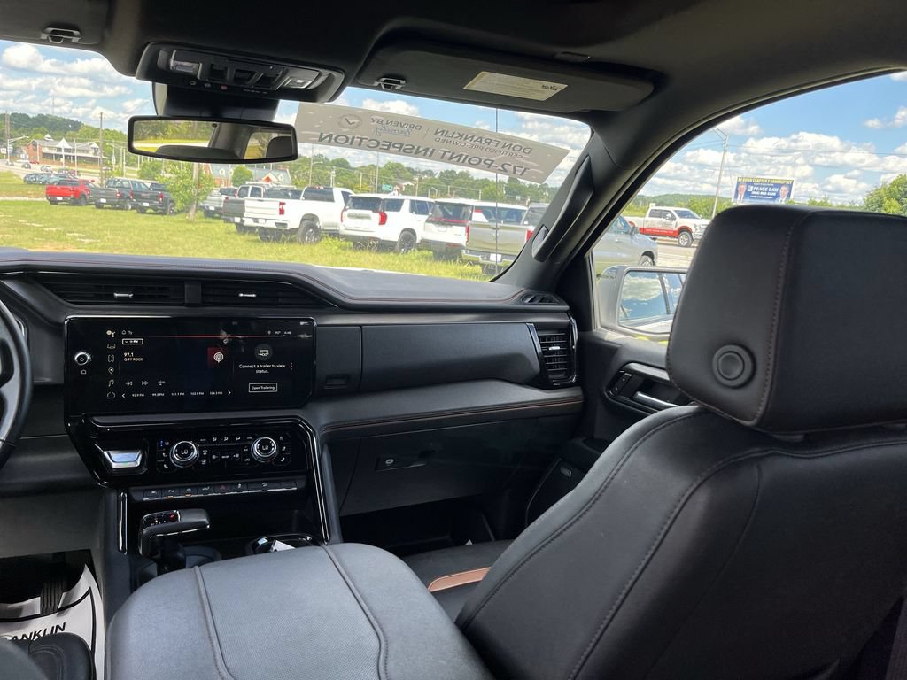 Used 2023 GMC Sierra 1500 AT4 w/ AT4 Preferred Package AWD/4WD image 11