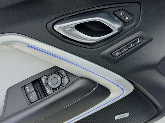Used 2018 Chevrolet Camaro SS image 20