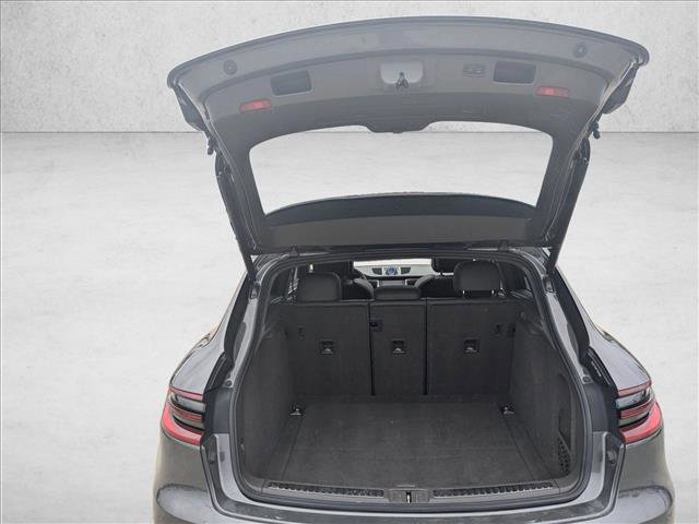 Used 2018 Porsche Macan AWD/4WD image 7