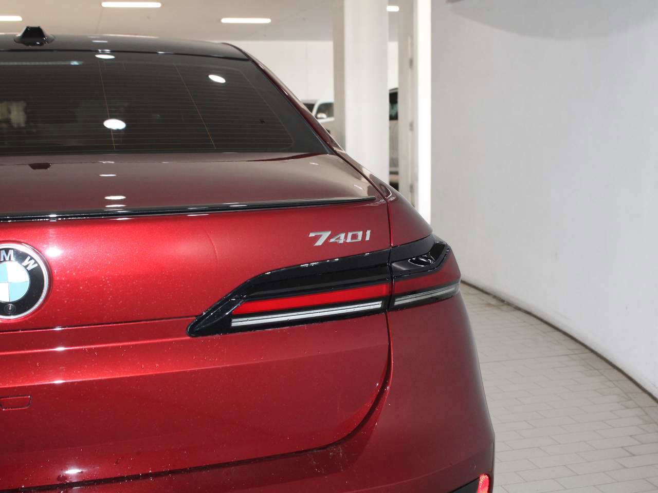 Certified 2023 BMW 740i RWD image 7