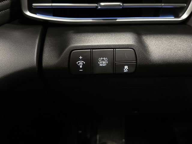 Used 2024 Hyundai Elantra Limited image 25