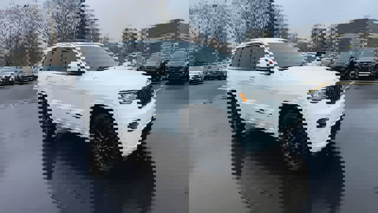 Used 2020 Jeep Grand Cherokee Altitude image 2