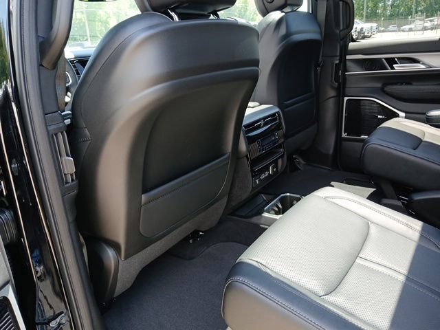 New 2026 Jeep Grand Wagoneer Limited AWD/4WD image 22