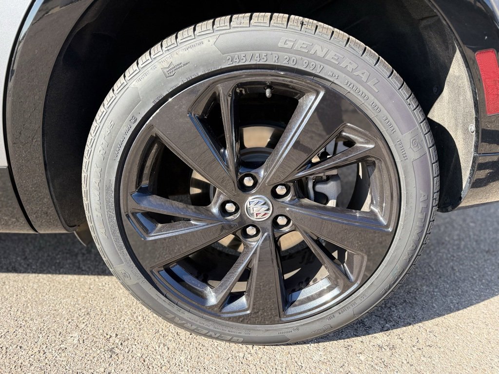 Used 2022 Buick Envision Essence w/ Technology Package I image 7