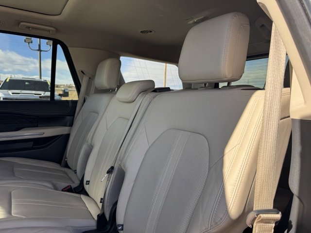 Used 2022 Ford Expedition Platinum image 15