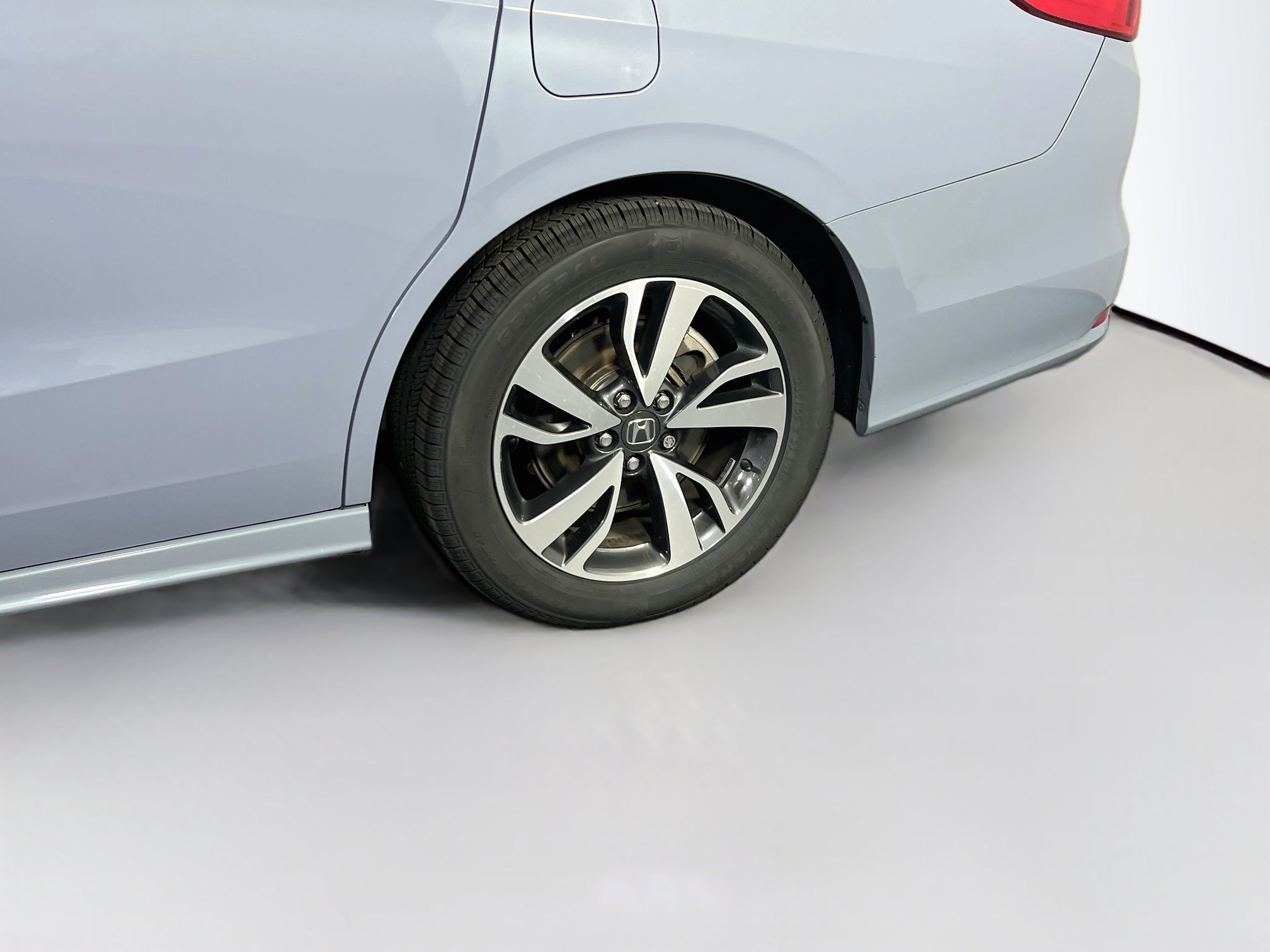 Used 2023 Honda Odyssey Touring image 32