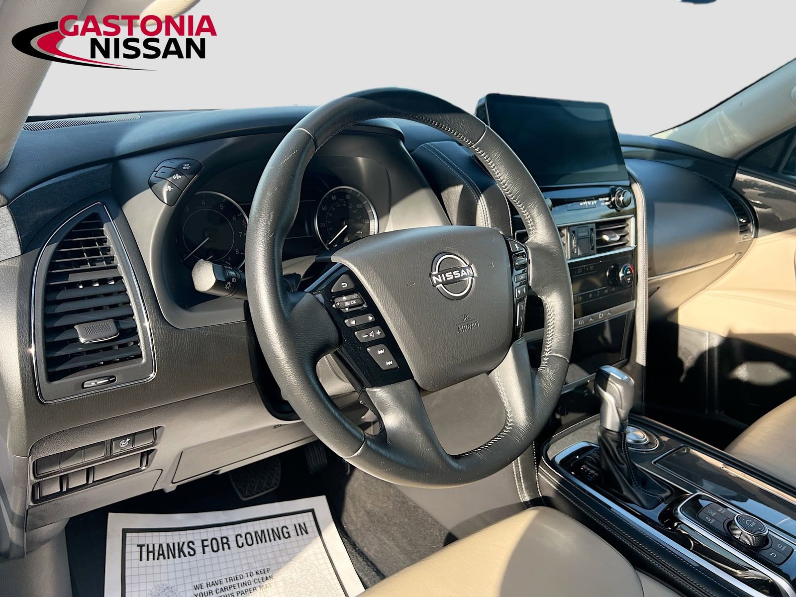 Used 2023 Nissan Armada SV image 11