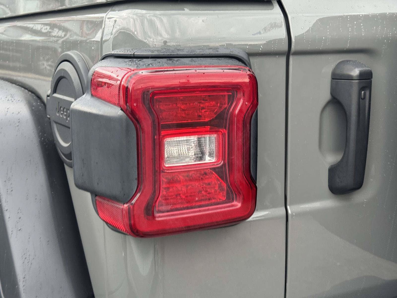 Used 2022 Jeep Wrangler Unlimited Sport AWD/4WD image 11