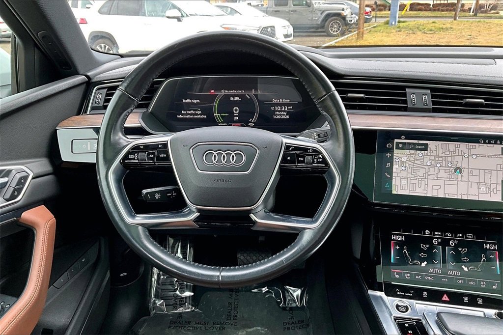 Used 2021 Audi e-tron Premium Plus w/ Premium Plus Package image 6