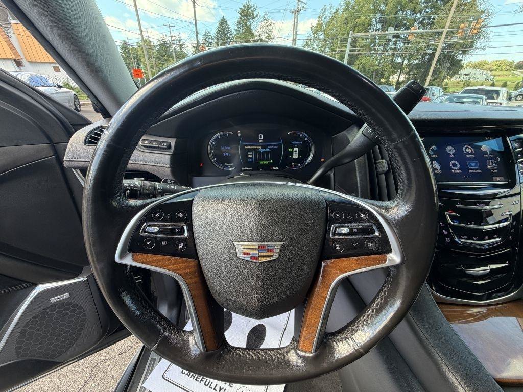 Used 2017 Cadillac Escalade Luxury AWD/4WD image 26