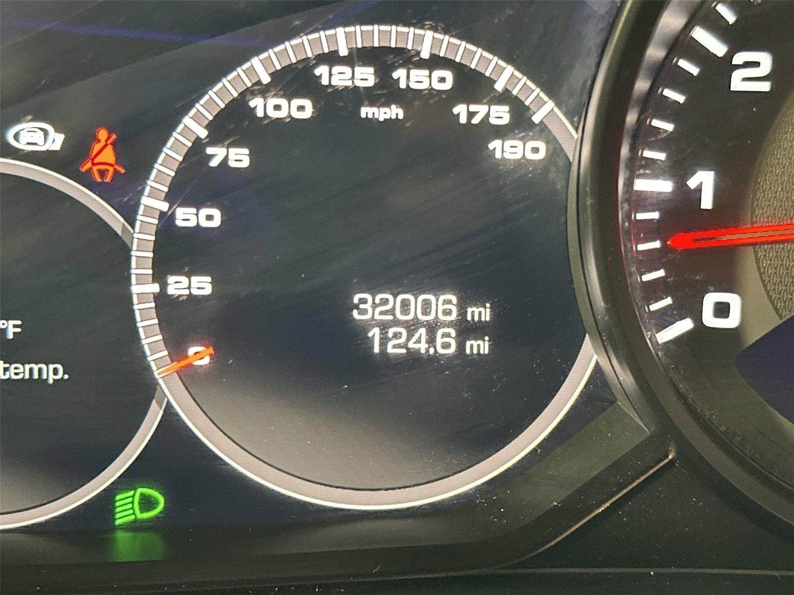 Used 2018 Porsche Panamera 4 image 15