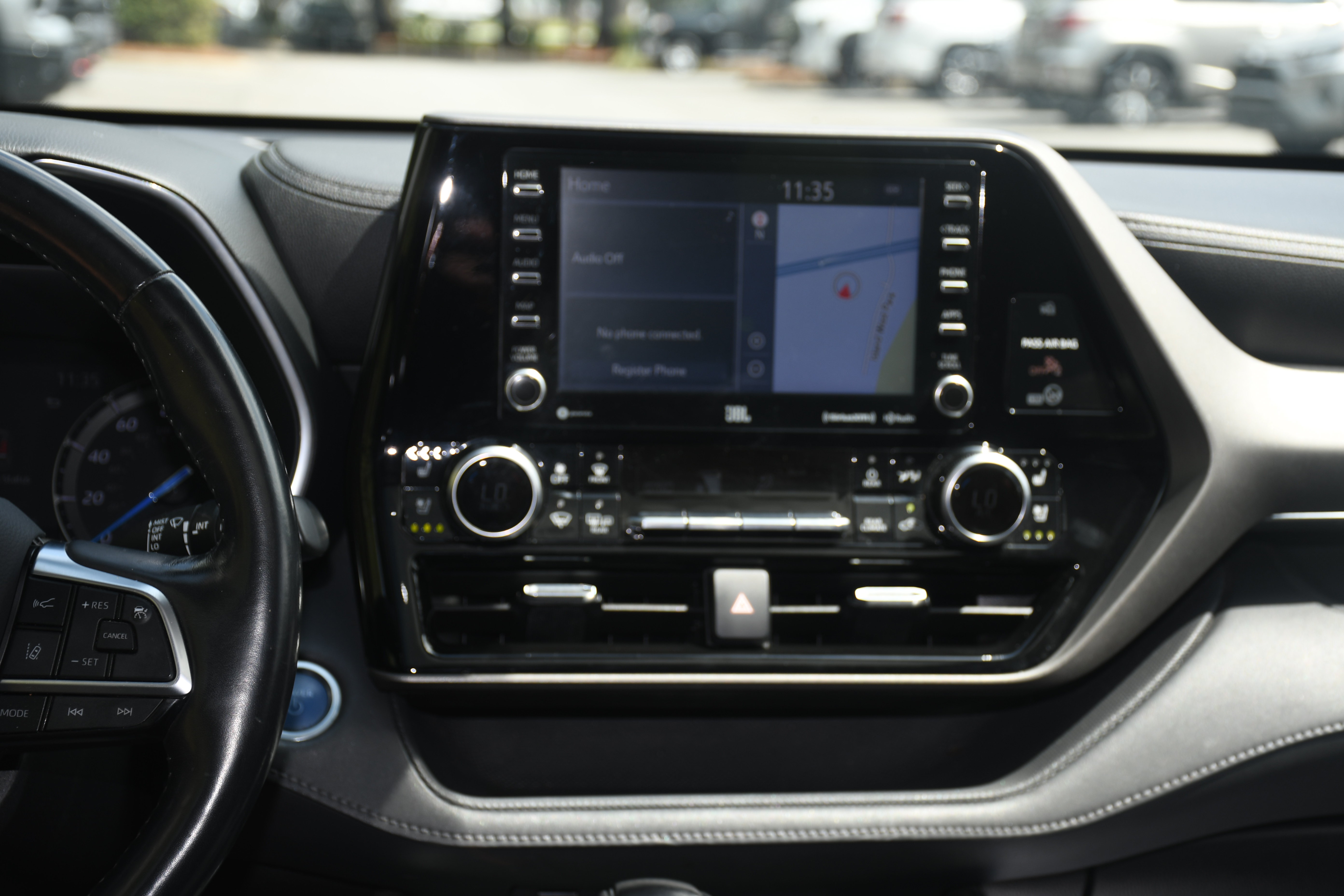 Certified 2021 Toyota Highlander Limited AWD/4WD image 18