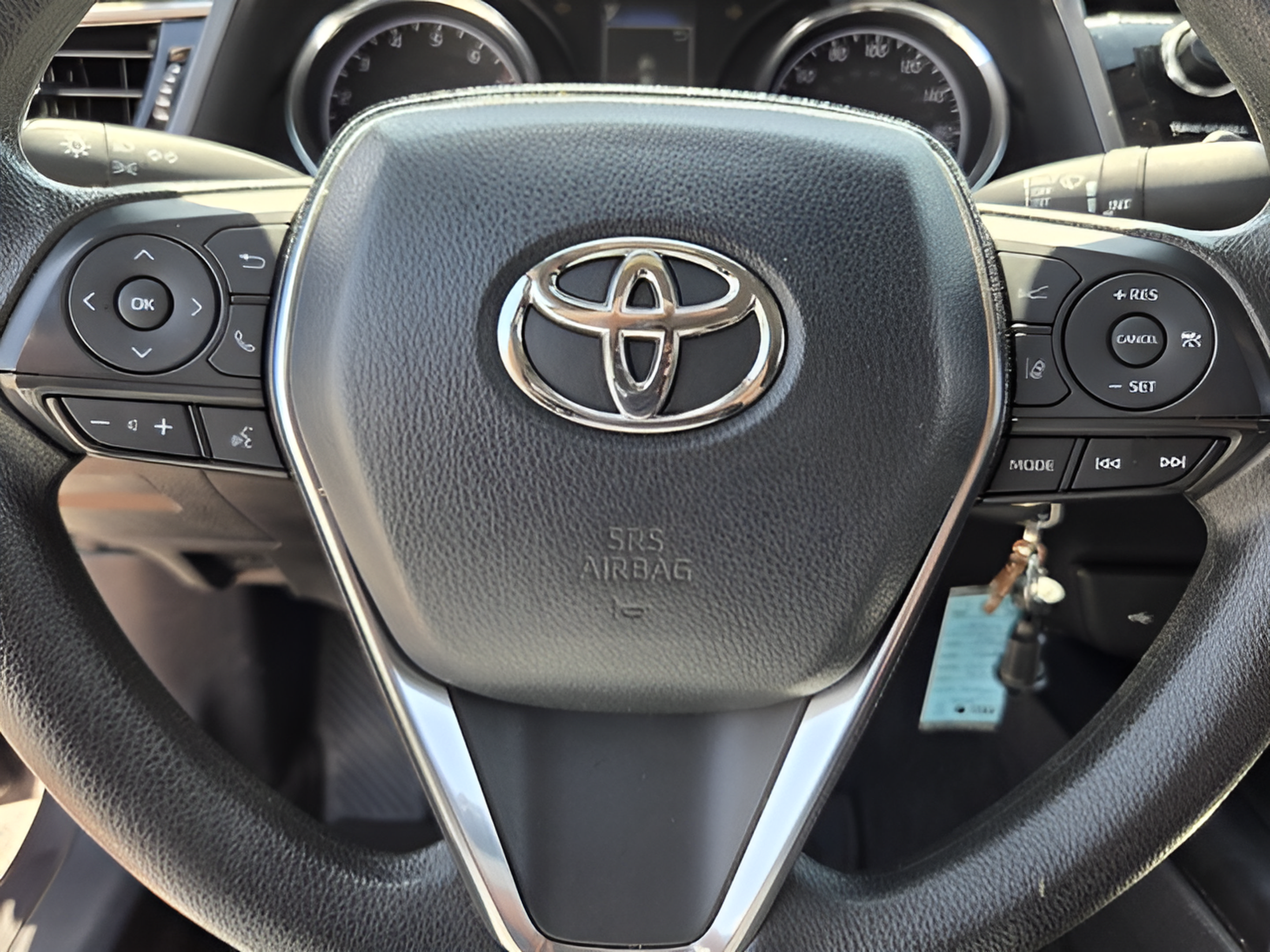 Used 2020 Toyota Camry LE FWD image 22