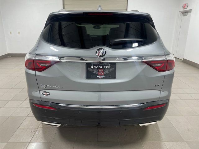 Used 2023 Buick Enclave Essence w/ Experience Buick Package image 5