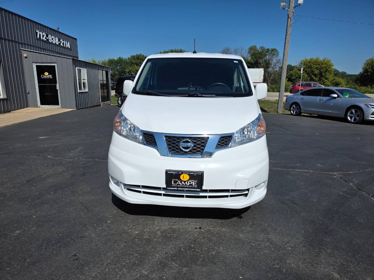 Used 2018 Nissan NV200 SV w/ Navigation Package FWD image 4