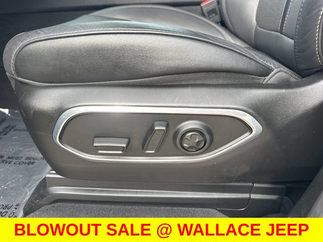 Certified 2024 Jeep Wagoneer Series II w/ Flexible Seating Group AWD/4WD image 18