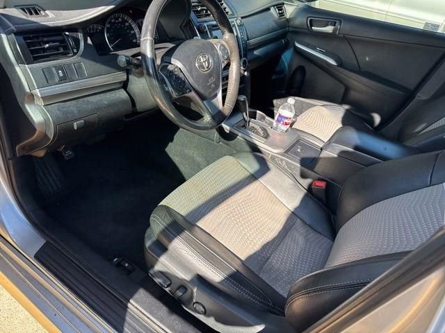 Used 2013 Toyota Camry SE image 18