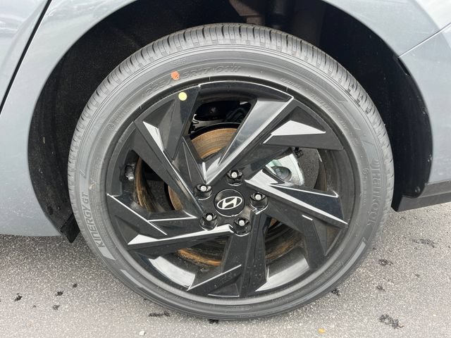 New 2026 Hyundai Elantra SEL Sport Premium FWD image 11