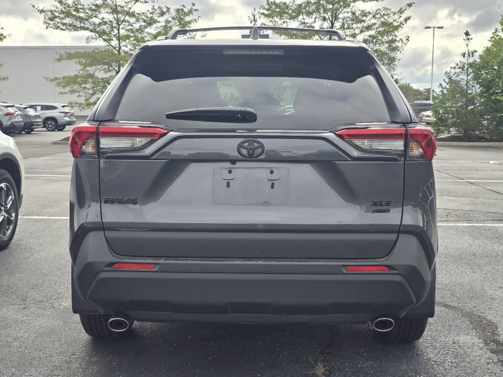 Used 2024 Toyota RAV4 XLE AWD/4WD image 6