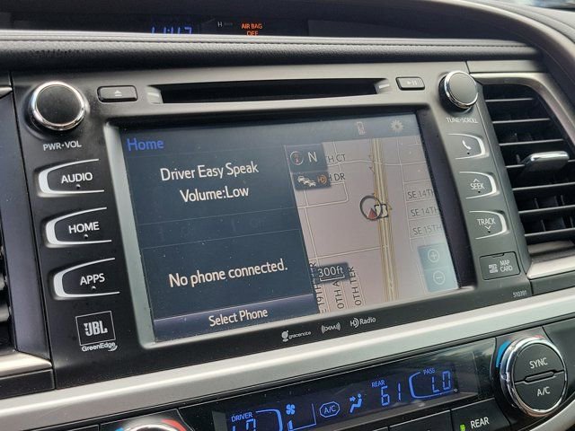 Certified 2019 Toyota Highlander Limited AWD/4WD image 27