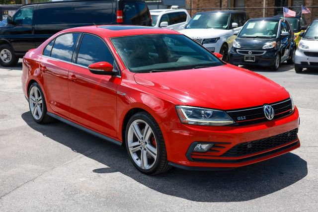 Used 2017 Volkswagen Jetta GLI FWD image 18