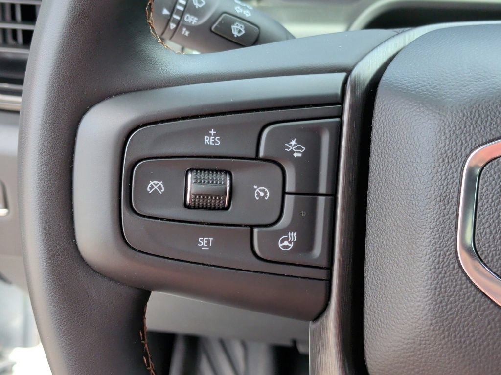 Used 2024 GMC Sierra 2500 AT4 w/ AT4 Premium Plus Package AWD/4WD image 19