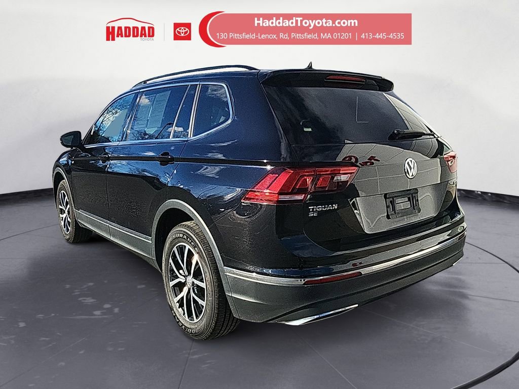 Used 2021 Volkswagen Tiguan SE w/ Panoramic Sunroof Package image 3