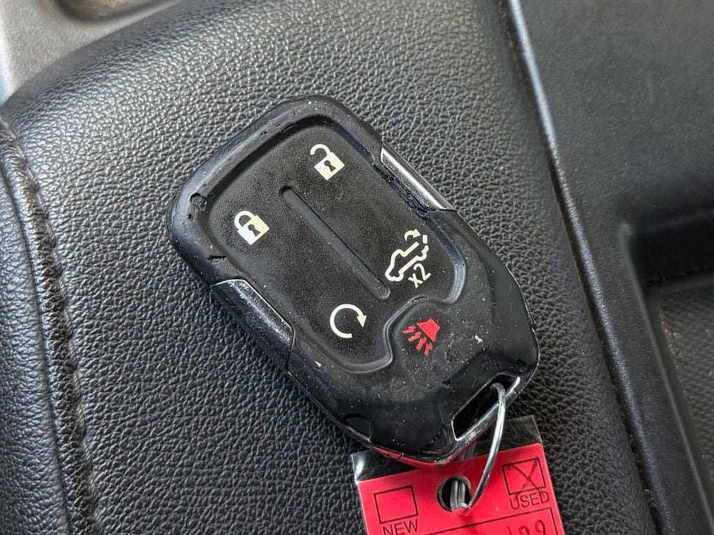 Used 2021 Chevrolet Silverado 1500 LT AWD/4WD image 27