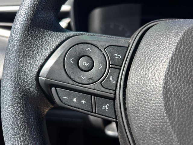 Used 2025 Toyota Corolla LE FWD image 17