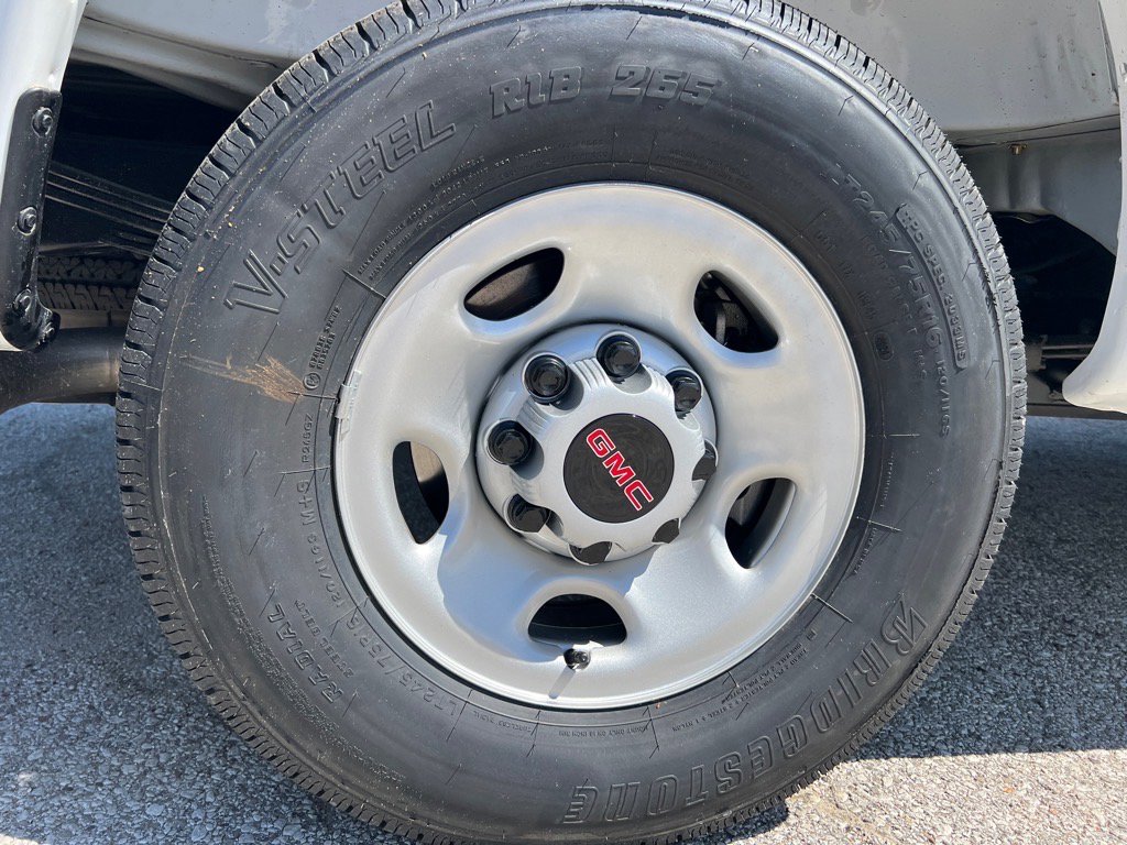 New 2025 GMC Savana 2500 w/ Driver Convenience Package RWD image 24