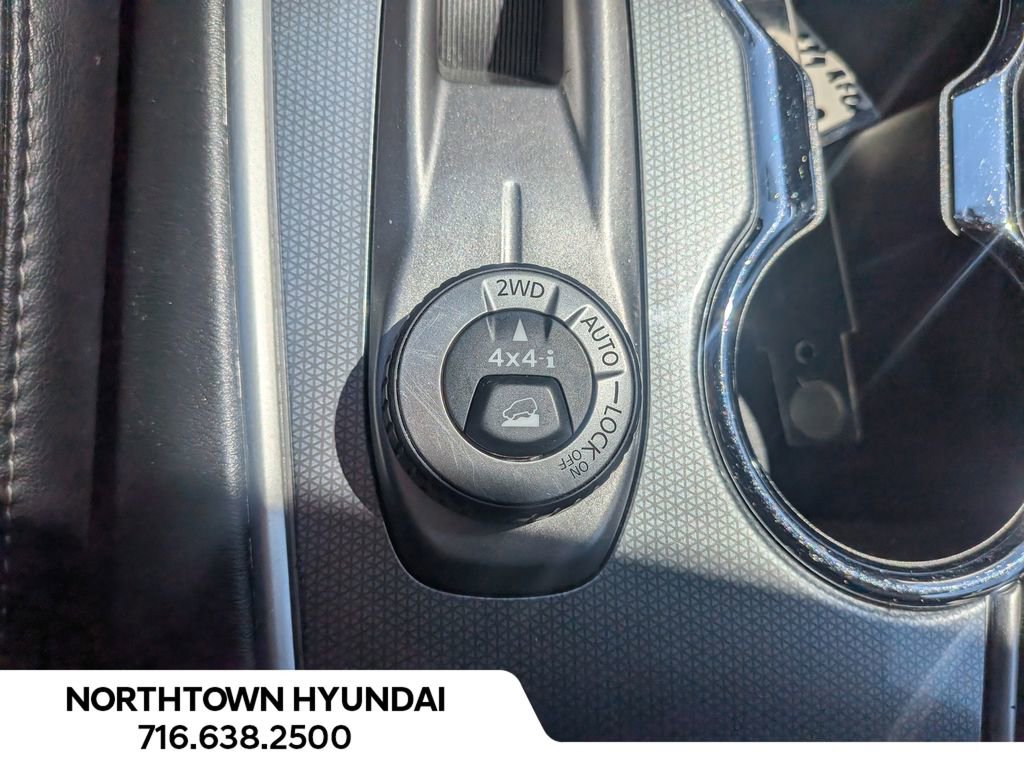 Used 2019 Nissan Pathfinder SL AWD/4WD image 16
