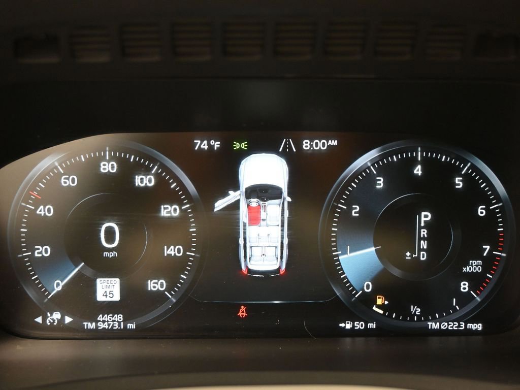 Used 2020 Volvo XC90 T5 Momentum w/ Protection Package Premier image 12