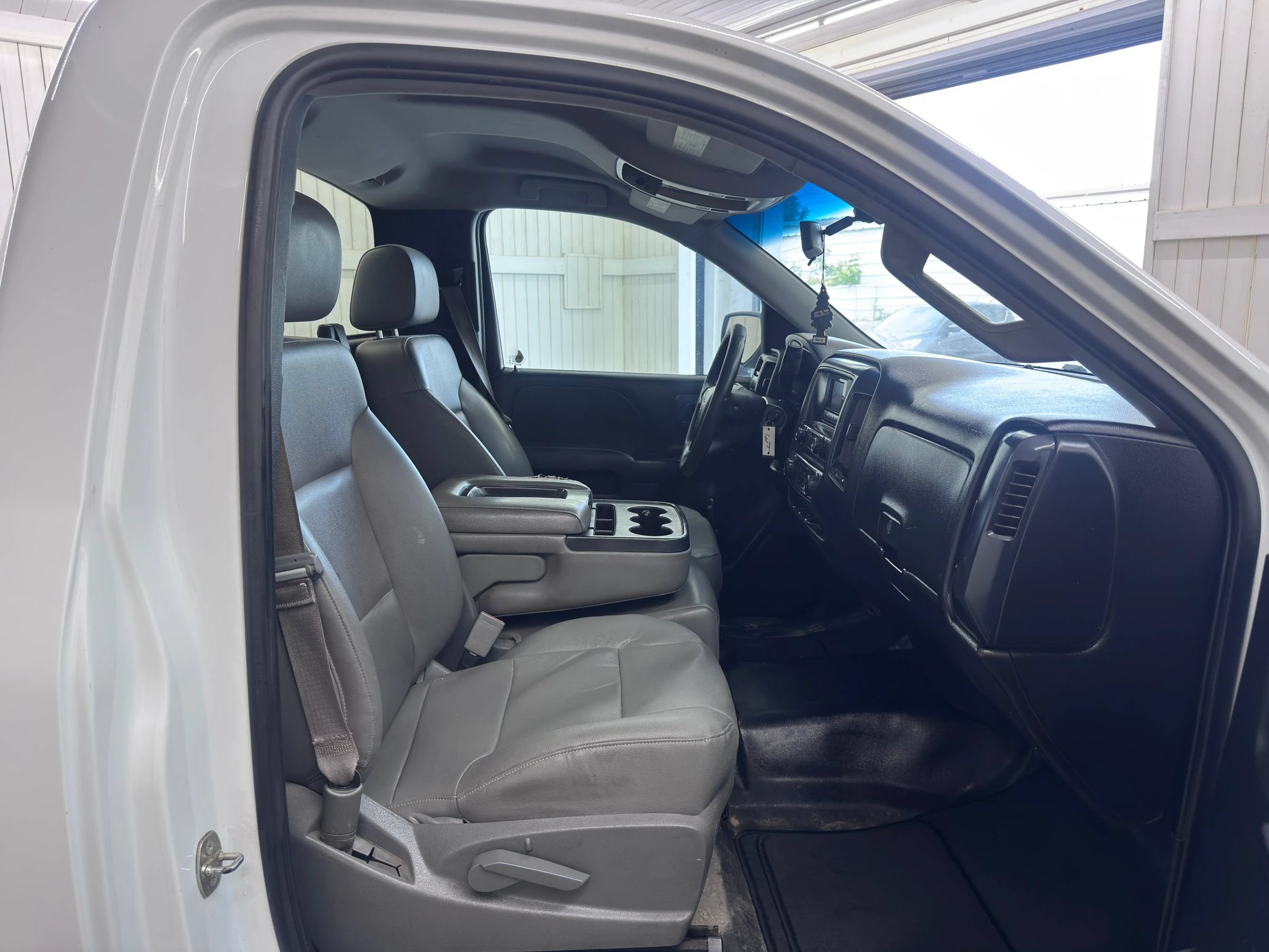 Used 2014 Chevrolet Silverado 1500 W/T RWD image 10