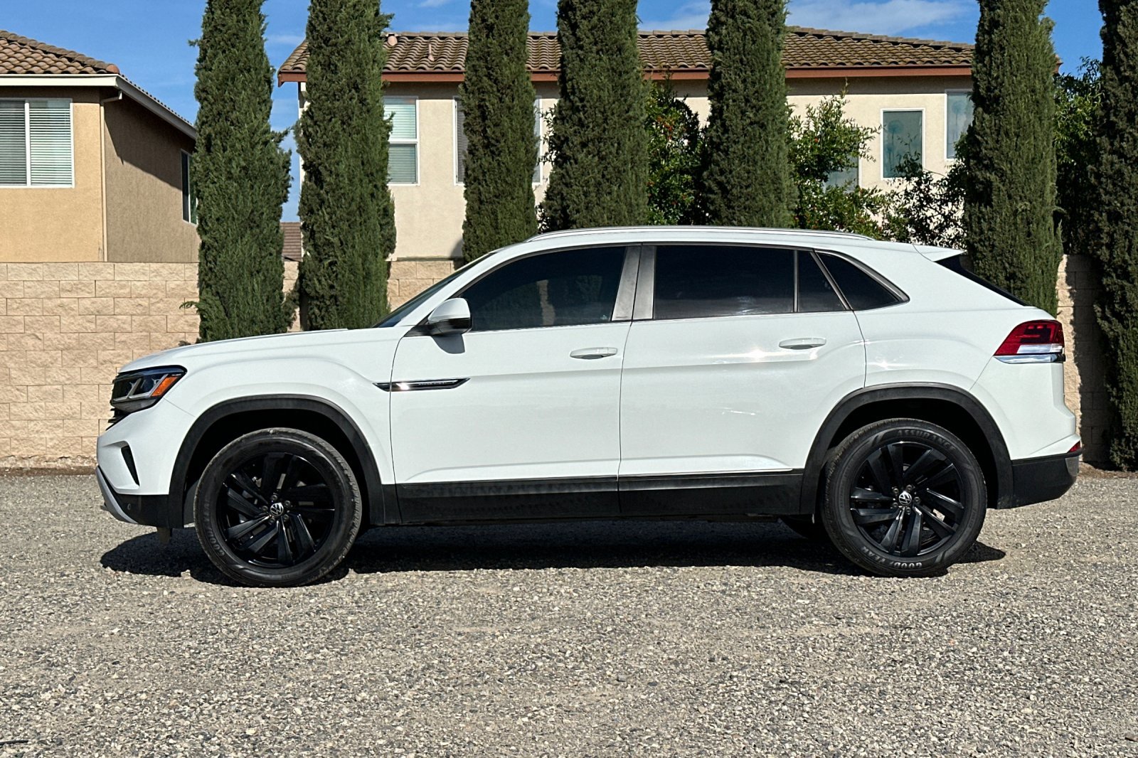 Used 2022 Volkswagen Atlas Cross Sport SE image 7