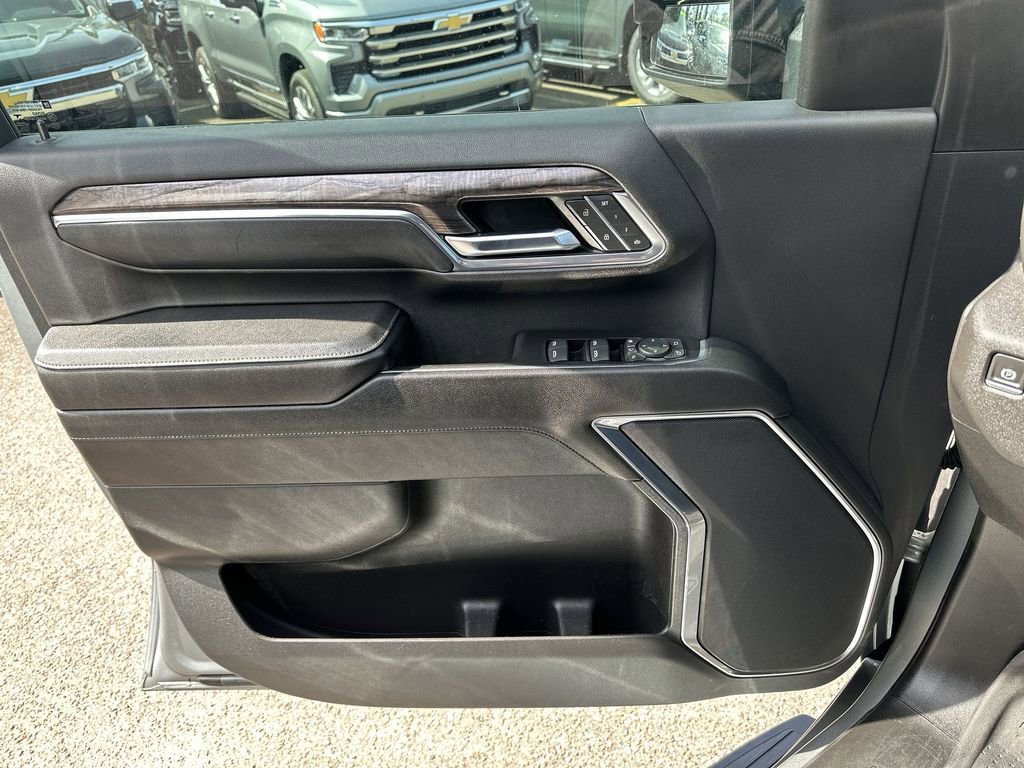 Used 2024 Chevrolet Silverado 2500 LTZ image 29