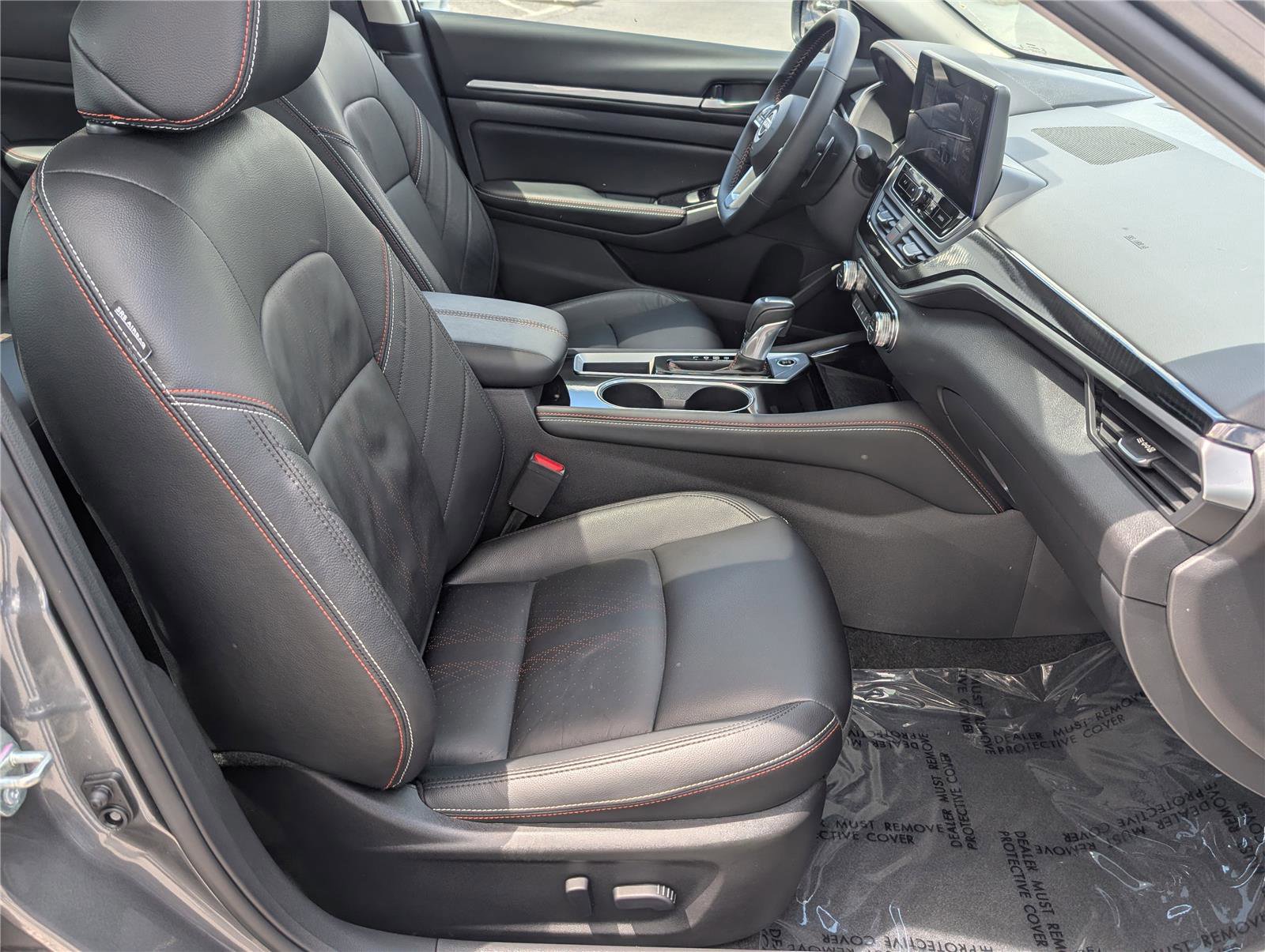 Used 2025 Nissan Altima 2.5 SR w/ SR Premium Package FWD image 11