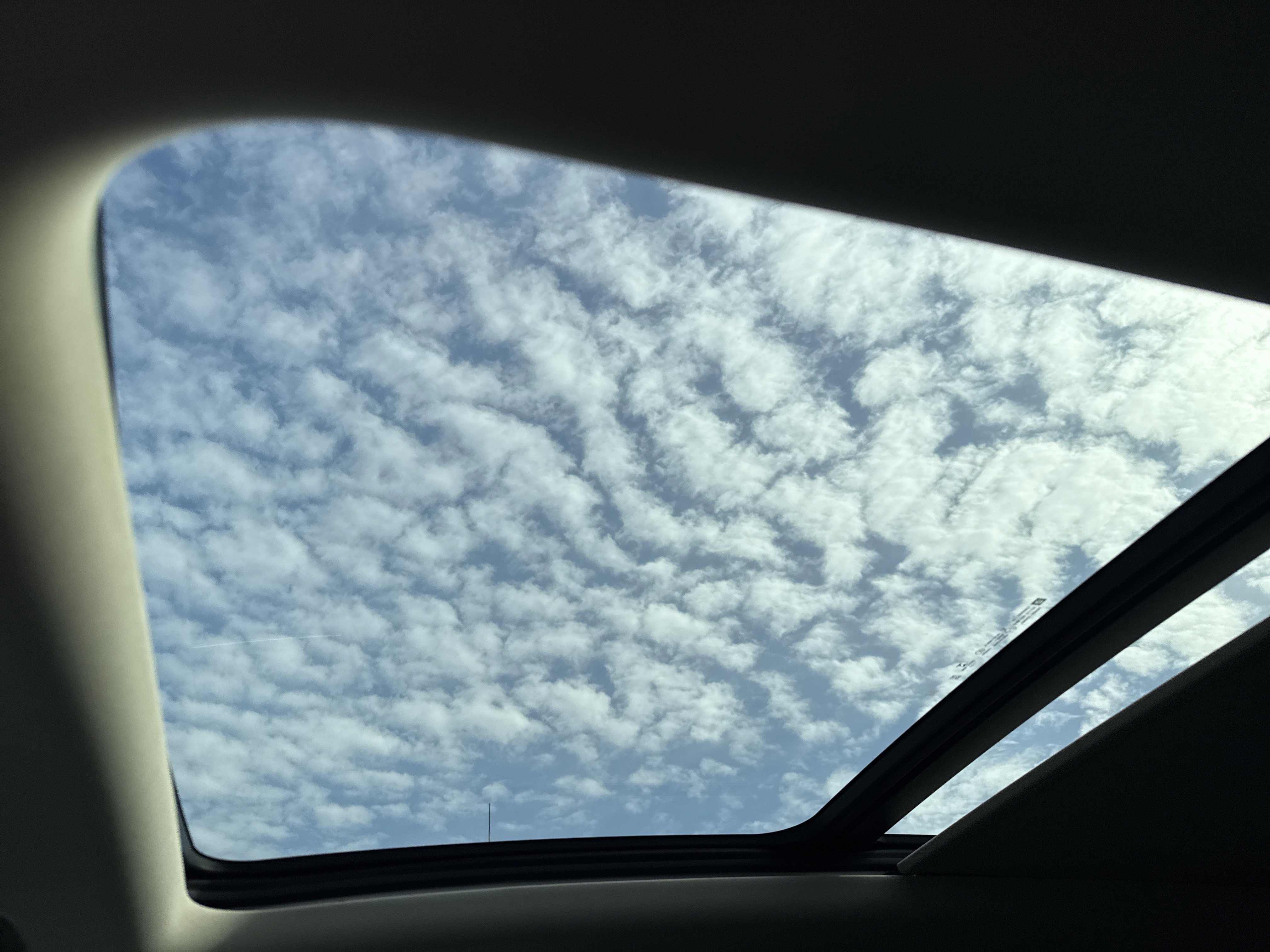 Used 2022 Buick Envision Essence w/ Technology Package I image 25