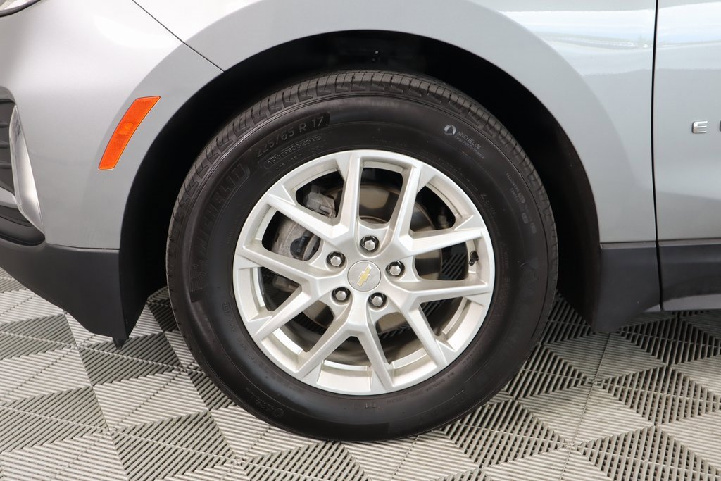 Used 2023 Chevrolet Equinox LT image 16