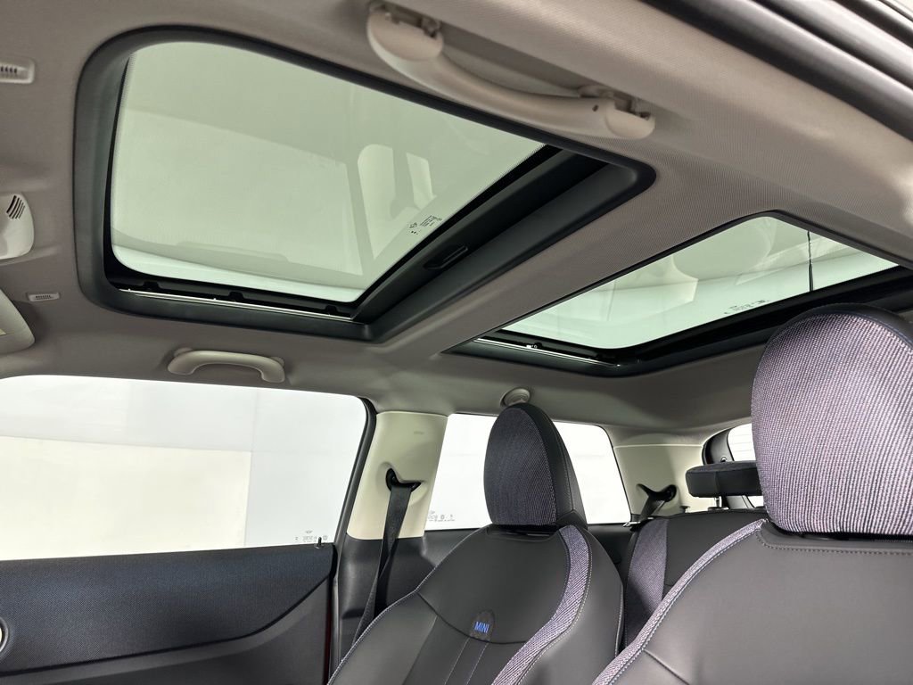 Certified 2025 MINI Cooper S FWD image 16