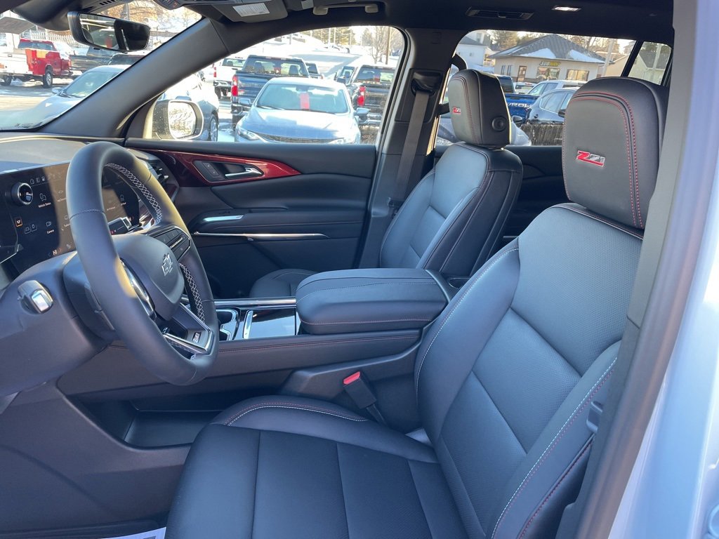 New 2026 Chevrolet Traverse Z71 w/ Driver Confidence Package image 3