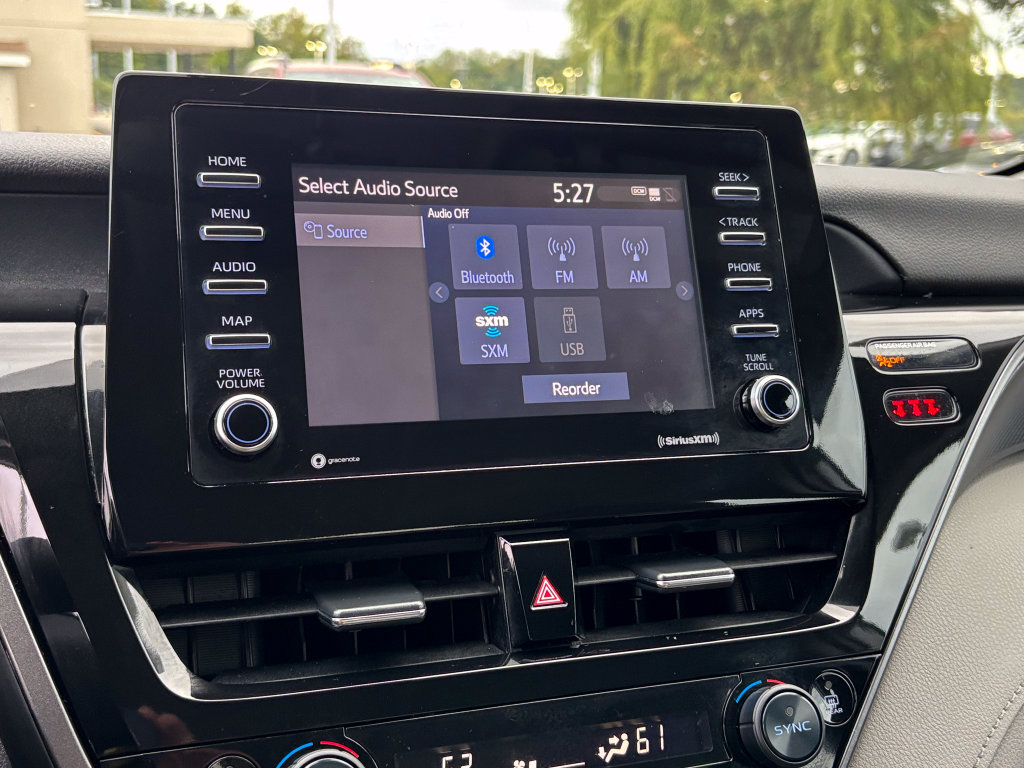 Used 2022 Toyota Camry LE FWD image 29