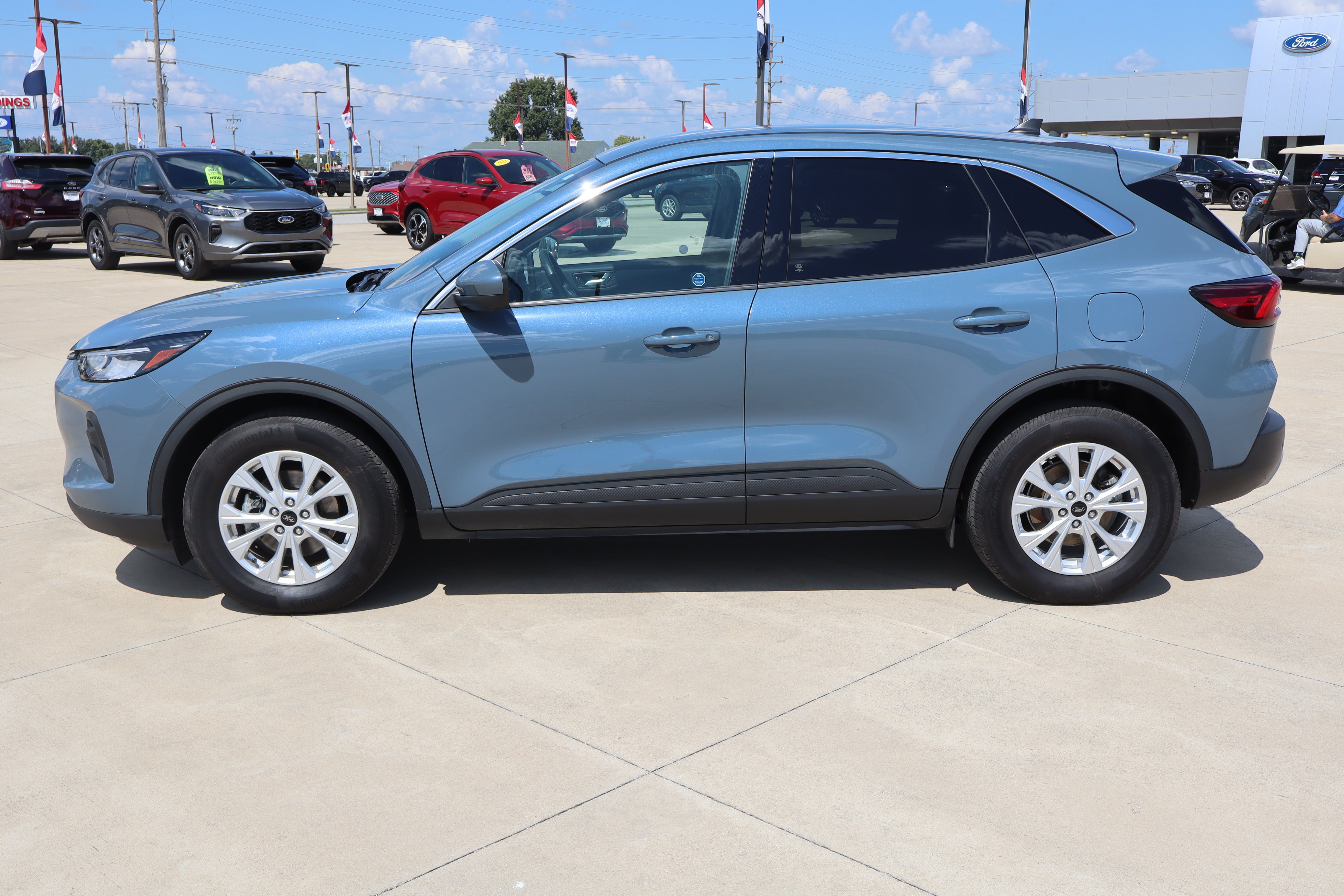 Used 2024 Ford Escape Active w/ Tech Pack #2 AWD/4WD image 8